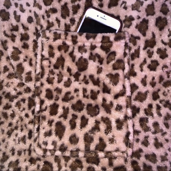 Plush readers wrap SOCKS ARE NOT INCLUDED - Picture 3 of 3